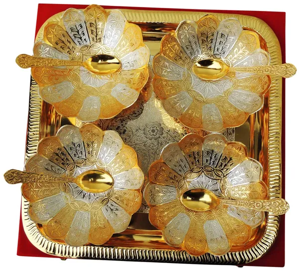 Brass9_Pc_Bowl_Kamal_Set_2_tone_(MN_15)_-5x5x2_Inches_(B126)