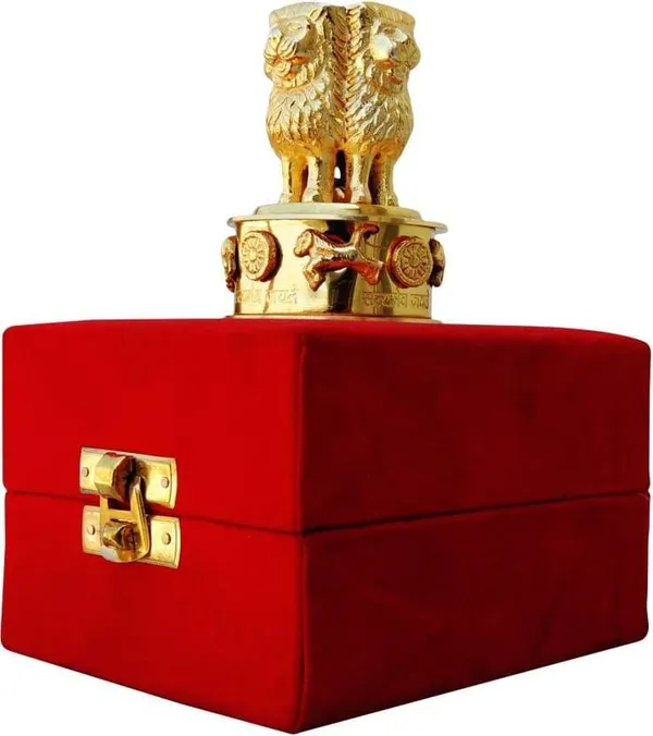 Brass_Table_Decor_Showpiece_Ashok_Lath_With_Velvet_Box_-_2x2x3_inch_(B273)