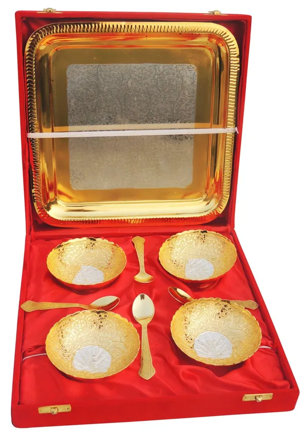Decorative_Brass_3_Pcs._Decoratice_Bowl_Set_With_Velvet_Box_-_11.5x11.2x2.5_inch_(B285_D)