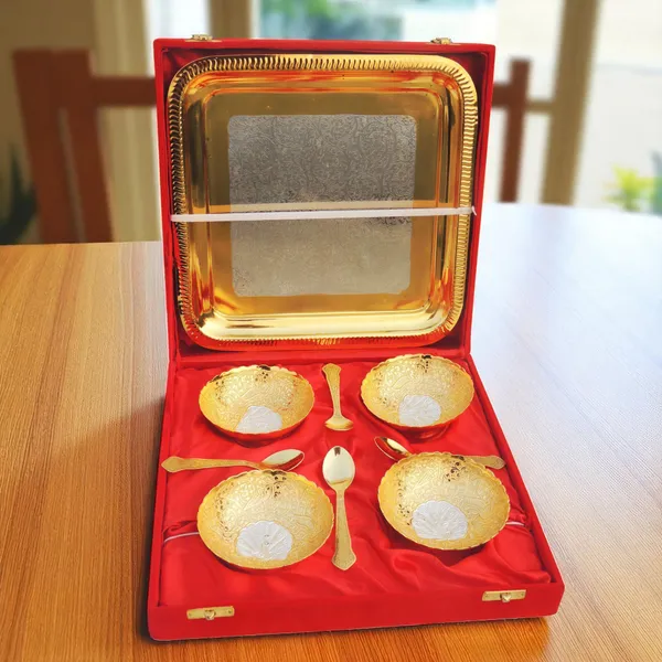 Decorative_Brass_3_Pcs._Decoratice_Bowl_Set_With_Velvet_Box_-_11.5x11.2x2.5_inch_(B285_D)