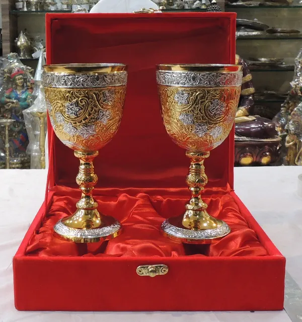 Brass_Decorative_Glass_Diwali_Gifting_Item_(B305_A)