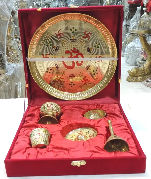Brass_Showpiece_Thali_Diwali_Gifting_Item_-_9x9x0.5_Inch_(B308_B)