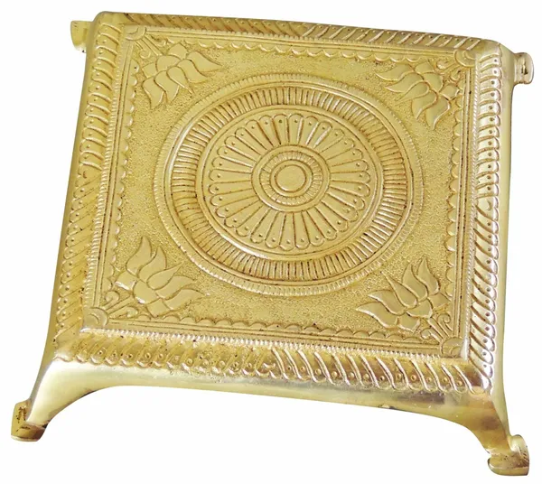 Brass_Chowki_For_God_Idol_Statue_-_5.5x5.5x1_inch_(BS1022_E)