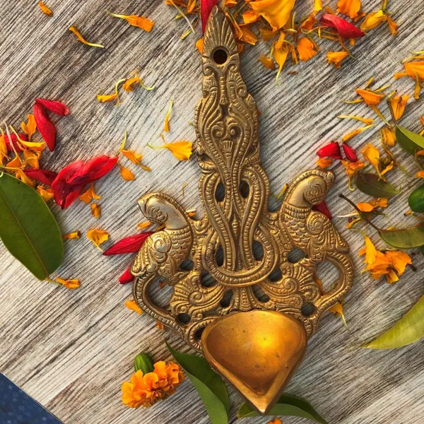 Brass_Wall_Hanging_Wall_Decor_Oil_Lamp_Deepak_-_2x4x6.8_inch_(BS1198_A)