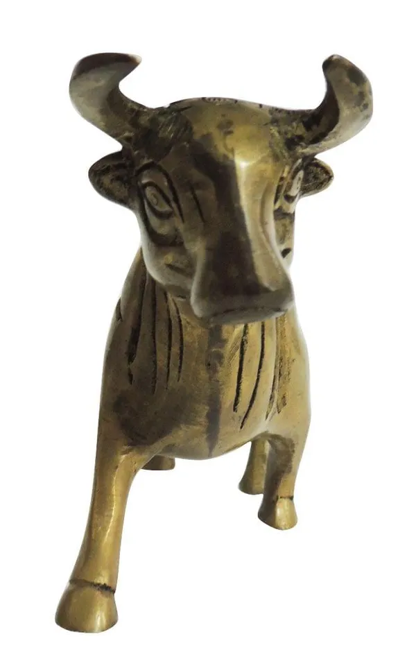 Brass_Showpiece_Bull_Statue_-_6x1.6x3.5_Inch_(BS1292_C)