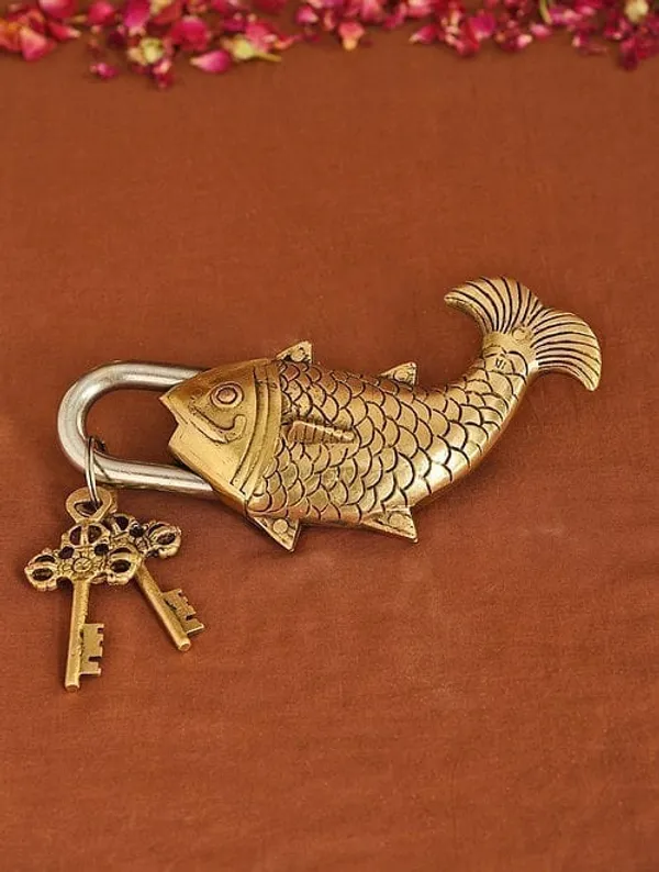 Brass_Showpiece_&_Working_Fish_Shape_Lock_-_3x1.5x7_Inch_(BS1486_A)