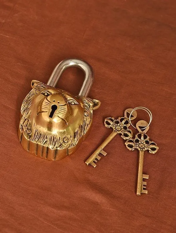 Brass_Showpiece_&_Working_Lion_Face_Shape_Lock_-_3.5x2x5.5_Inch_(BS1486_D)