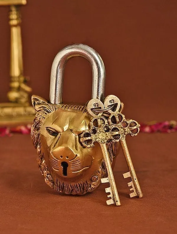 Brass_Showpiece_&_Working_Lion_Face_Shape_Lock_-_3.5x2x5.5_Inch_(BS1486_D)