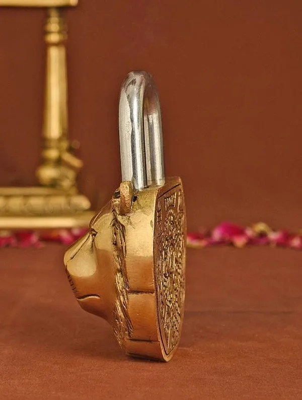 Brass_Showpiece_&_Working_Lion_Face_Shape_Lock_-_3.5x2x5.5_Inch_(BS1486_D)