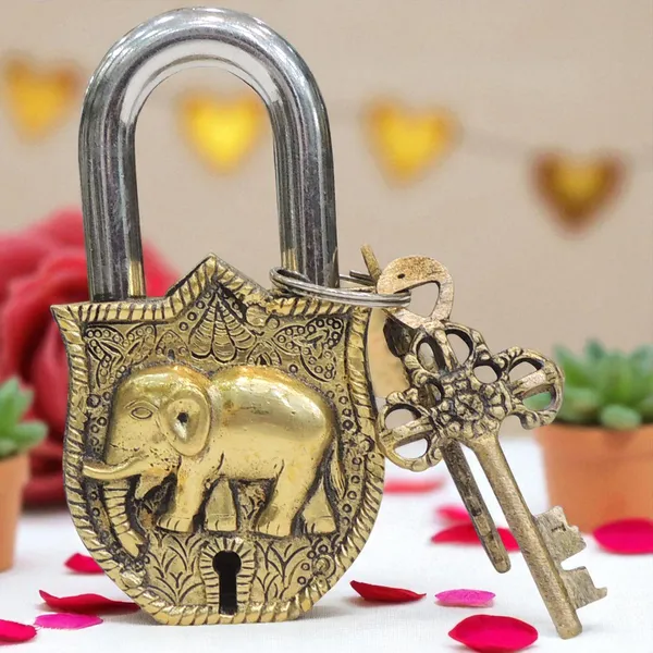 Brass_Showpiece_Lock_Elephant_Small_God_Idol_Statue_-_2.5x1x4.5_Inch_(BS1486_G)