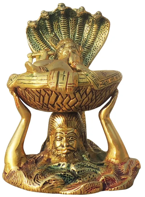 Brass_Vasudev_with_Krishna_Crossing_River_statue_Idol_-_5x4.5x6.2_Inch_(BS1576_C)
