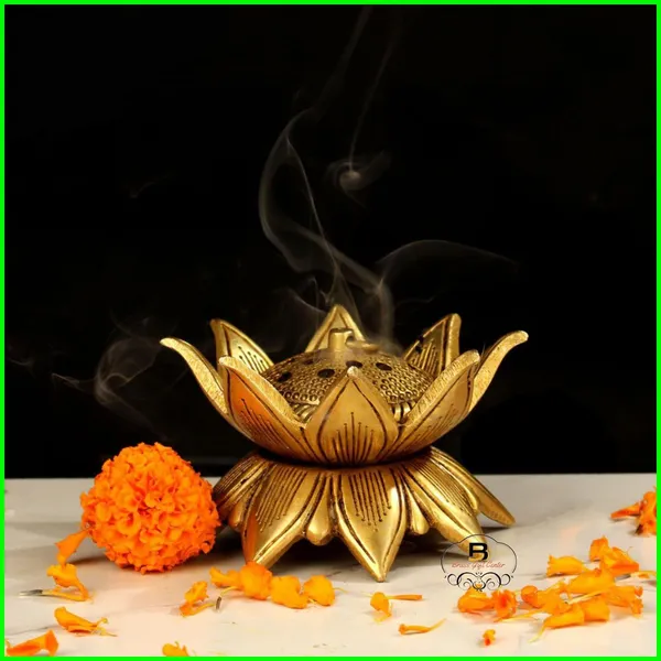 Brass_Showpiece_Flower_Agarbatti_Stand_God_Idol_Statue_-_4x4x2.5_Inch_(BS1580_D)