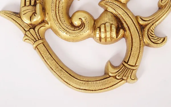 Brass_Showpiece_Om_With_Ganesh_Face_God_Idol_Statue_-_8x1x8.2_Inch_(BS1609_C)