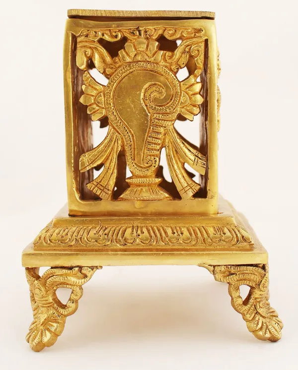 Brass_Showpiece_Chowki_For_God_Idol_Statue_-_4.7x4.7x2.2_Inch_(BS1636_C)