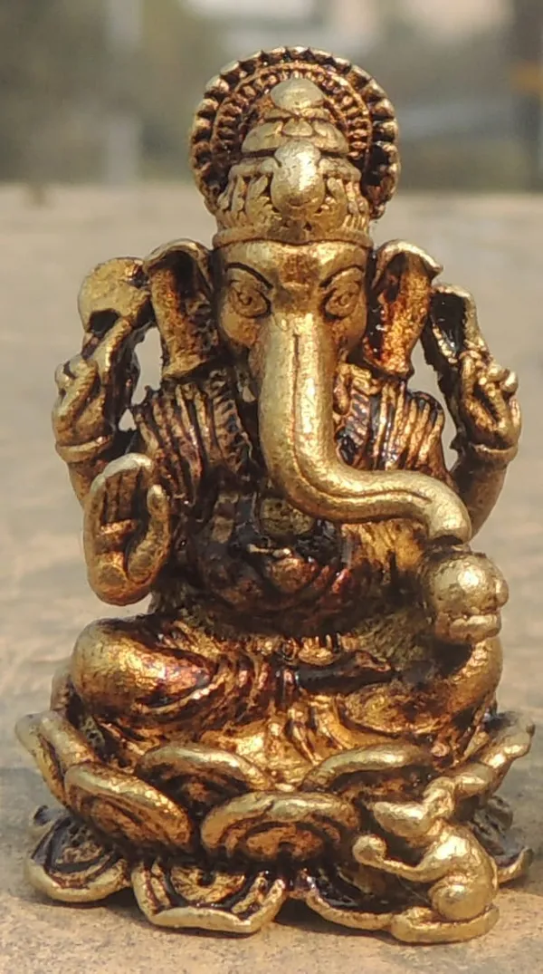 Brass_Showpiece_Ganesh_Ji_God_Idol_Statue_-_0.7x0.7x1.3_Inch_(BS1687_G)