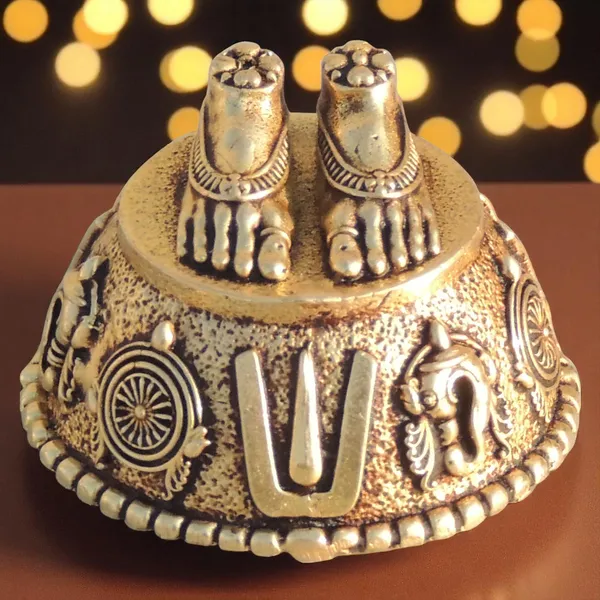 Brass_Showpiece_Charan_Paduka_God_Idol_Statue,_Made_From_Machine_-_2x2x1.2_Inch_(BS1706_C)