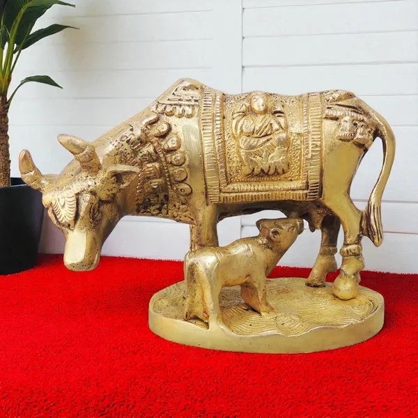 Brass_Showpiece_Cow_with_Base_Statue_-_5x2.5x3.6_inch_(BS890_A)