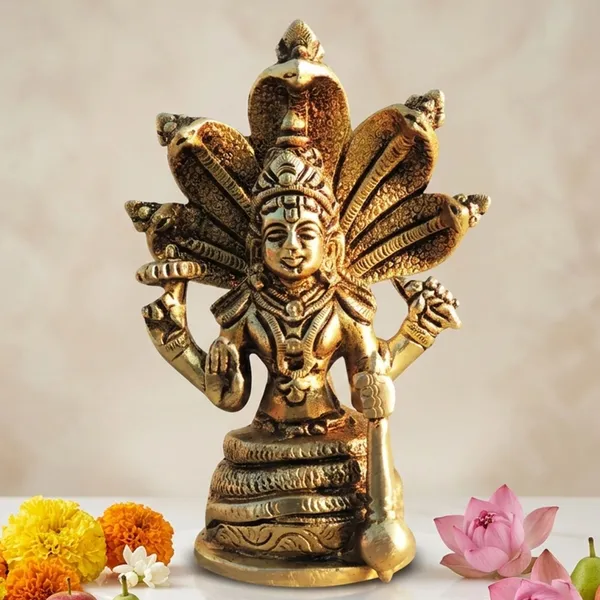 Brass_Showpiece_Vishnu_Ji_God_Idol_Statue_-_3.2x2x4.7_Inch_(BS992_B)