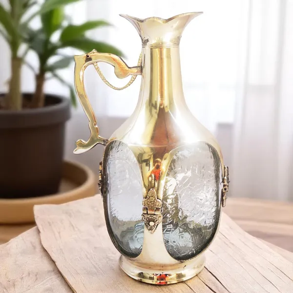 Brass_Antique_Jug_-_4x4x10_inch,_750_ML_(F399_A)