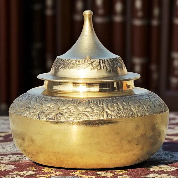 Brass_Handicraft_Sindoor_Dani,_Dabbi_With_Brass_Finish_-_2.2x2.2x2.4_inch_(F416_C)_-_Pack_of_2