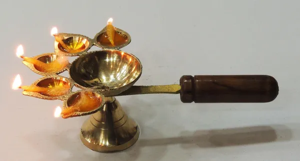 Lakdhi_Panch_Arti_No._1_-_6.6x4.4x2.2_inch_(F649_B)_-_Pack_of_2