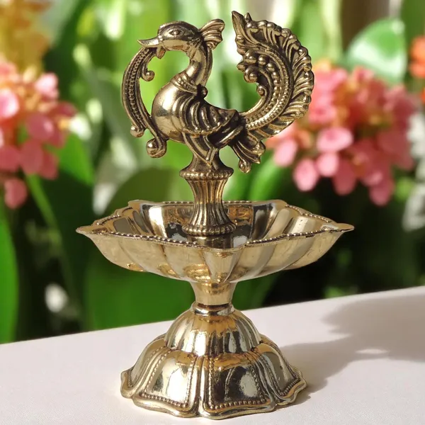 Brass_Table_Decor_Oil_Lamp,_Shankh_Deepak_-_2x2x3.5_Inch_(F778_B)