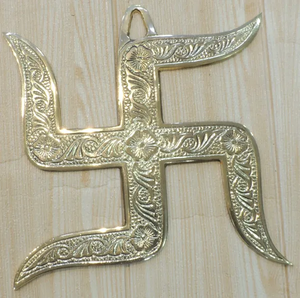 Brass_Home_Decor_Wall_Hanging_Swastic_-_8x0.5x8_Inch_(F787_E)