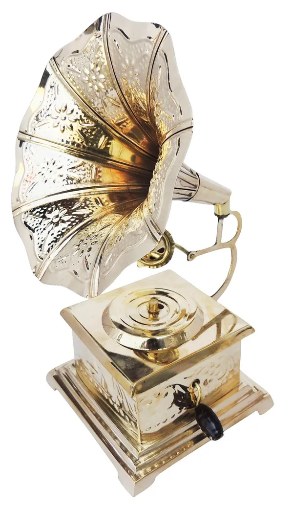 Brass_Showpiece_Gramophone_-_4.1x4.8x9_inch_(MR215_B)