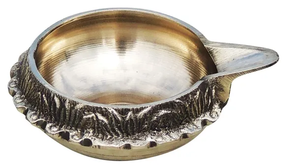 Brass_Table_Decor_Oil_Lamp_Kuber_Deepak_-_3.2x2.7x1.3_inch_(Z140_E)