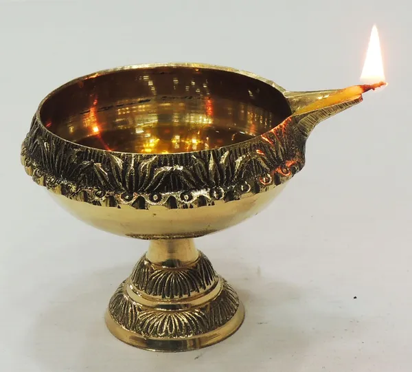 Stand_Kuber_Deepak_No._6_-_4.5x3.8x3.3_inch_(Z194_H)