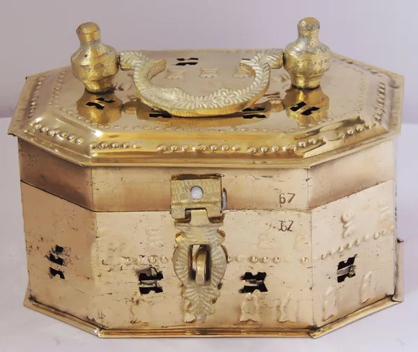 Brass_Pan_Dan-_7x5.5x5_inch_(Z265_A)