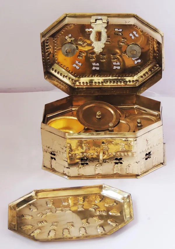 Brass_Pan_Dan-_7x5.5x5_inch_(Z265_A)