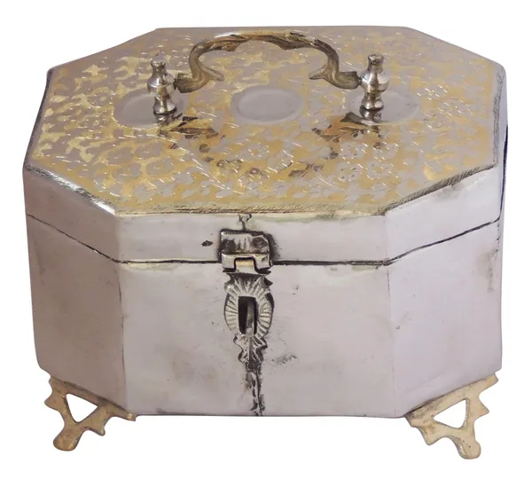 Brass_Pan_Dan-_7.5x5.5x6_inch_(Z265_D)