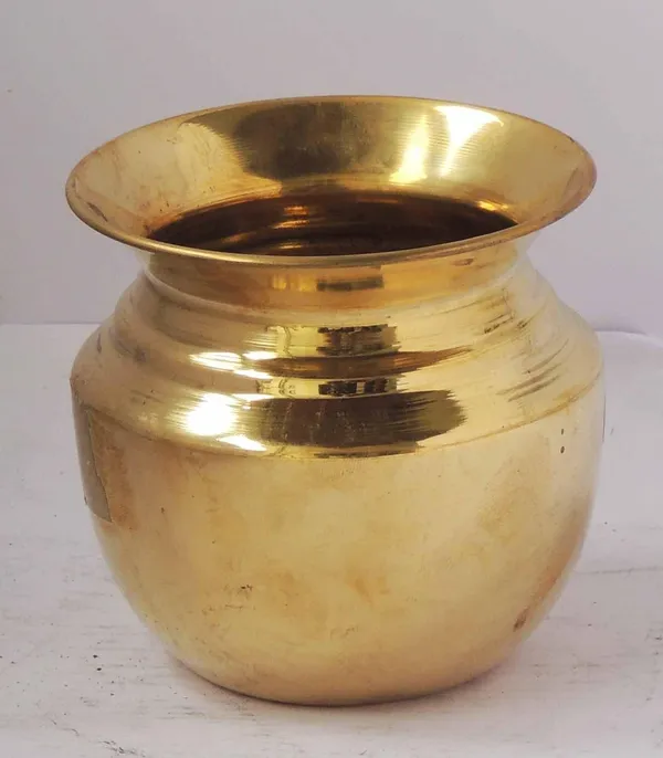 Brass_Handi_Lota_No._7_-_4.5x4.5x4_inch_(Z284_F)_570_ML