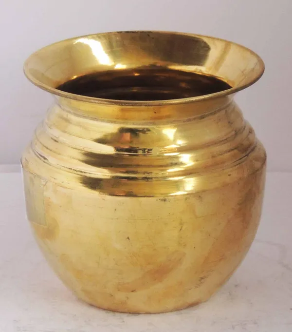 Brass_Handi_Lota_No._8_-_4.8x4.8x4.5_inch_(Z284_G)_730_ML