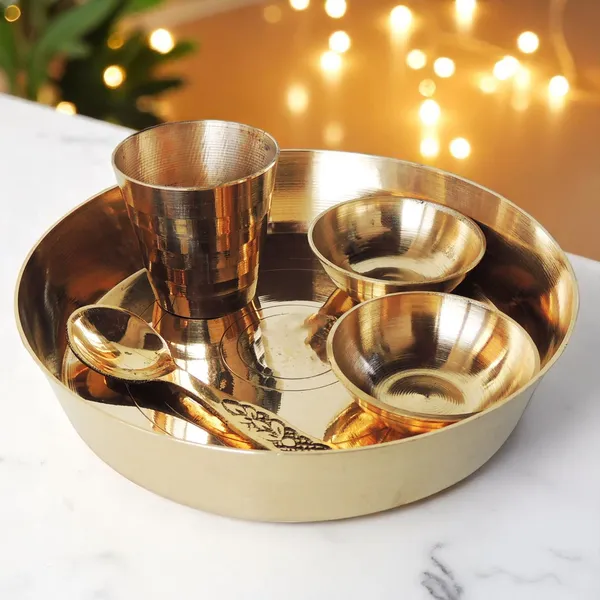 Brass_Laddu_Gopal_Thali_Set_-_5x5x1.5_inch_(Z460_G)