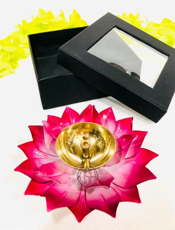 Brass_Decorative_Deepak_(Z480_C)