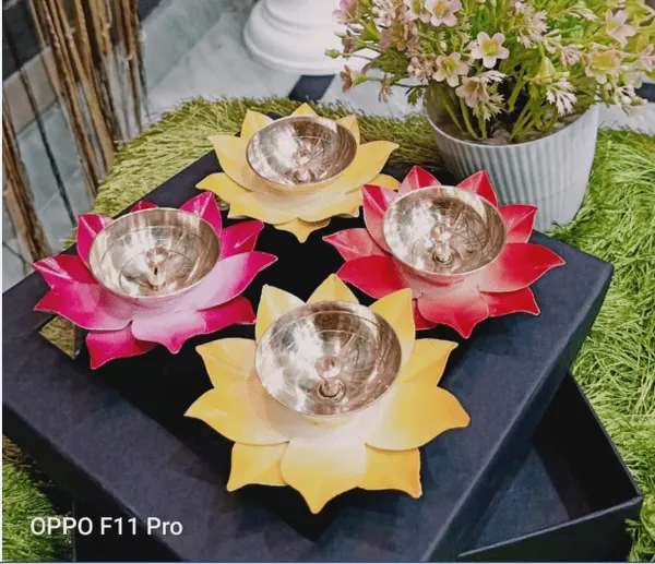 Brass_Decorative_Deepak_Pack_of_4_Pcs._(Z484_A)