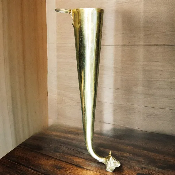 Brass_Gaumukhi_Shringi_For_Abhishek_-_11.5x2x2_Inch_(Z568_D)