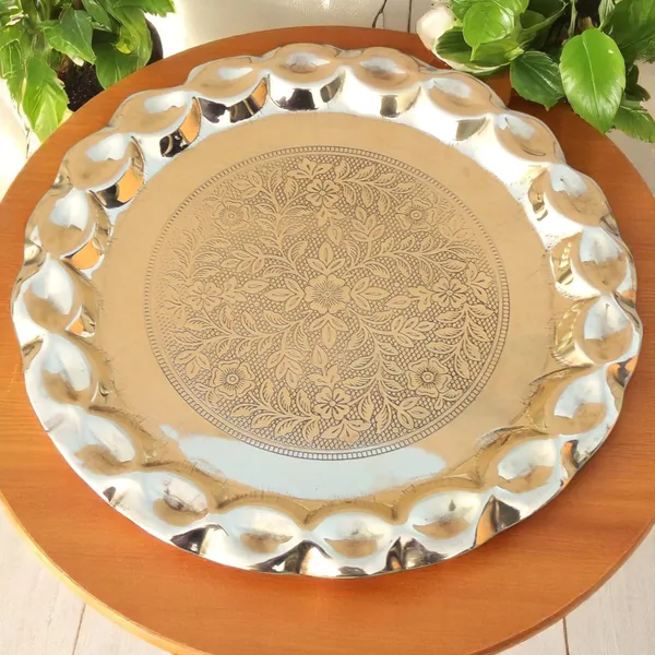Brass_Plate_With_Flower_Design_-_9.5x9.5x0.5_Inch_(Z587_C)