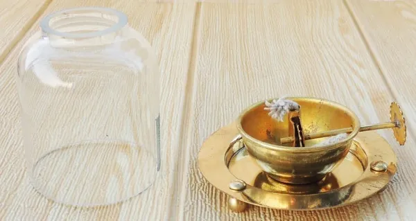 Brass_Table_Decor_Adjustale_Wick_Oil_Lamp_Deepak_-_4.5x4.5x3.3_Inch,_50_ML_(Z617_C)