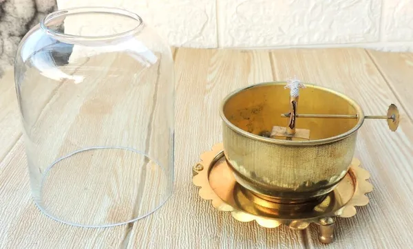 Brass_Table_Decor_Adjustale_Wick_Oil_Lamp_Deepak_-_4.6x4.6x4_Inch,_150_ML_Inch_(Z617_D)