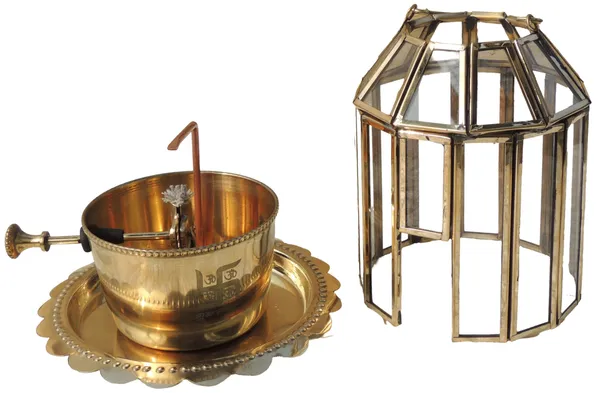 Brass_&_Glass_Akhand_Deepak_-_5.5x5.5x5.5_Inch_(Z620_D)