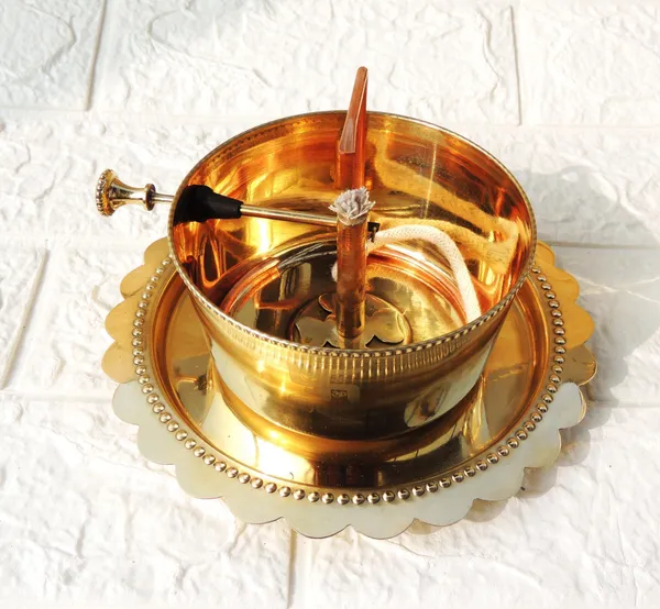 Brass_&_Glass_Akhand_Deepak_-_7x7x6.5_Inch_(Z620_E)