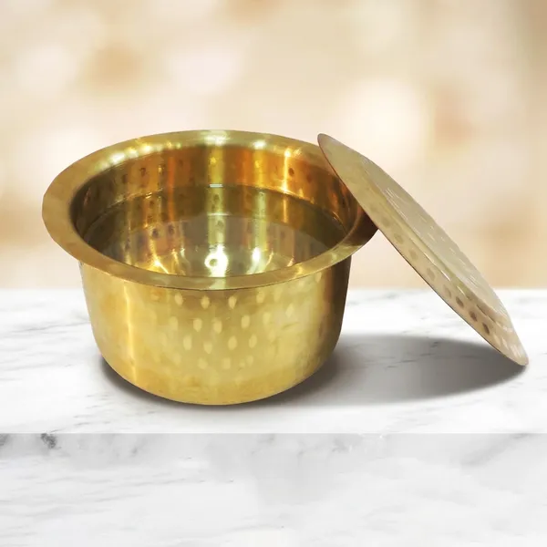 Brass_Kitchen_Purpose_Bhagona_With_Lid,_Capacity_:_3_Liter_-_9.1x9.1x5_Inch_(Z637_D)