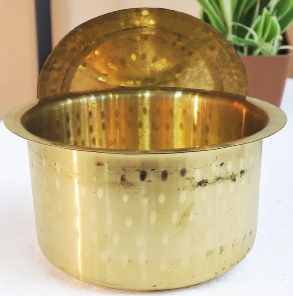 Brass_Kitchen_Purpose_Bhagona_With_Lid,_Capacity_:_4.5_Liter_-_10.5x10.5x6_Inch_(Z637_F)