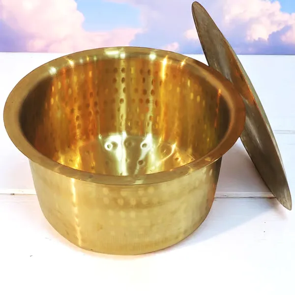 Brass_Kitchen_Purpose_Bhagona_With_Lid,_Capacity_:_5.5_Liter_-_11x11x6_Inch_(Z637_G)