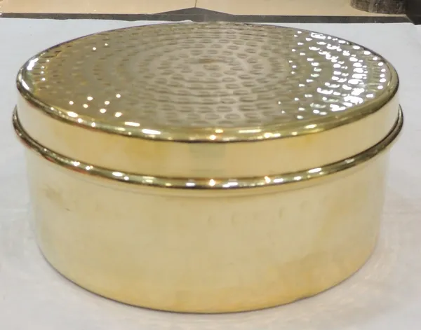 Brass_Laddu_Box_-_5.2x5.2x2.5_Inch_(Z645_D)