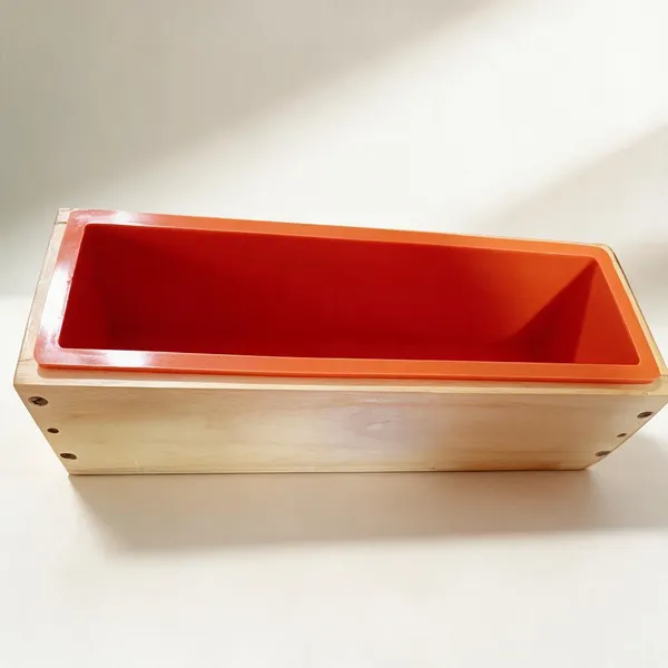 Wooden_Silicone_Soap_Mould_–_1.5kg_Large_Soap_Making_Mould