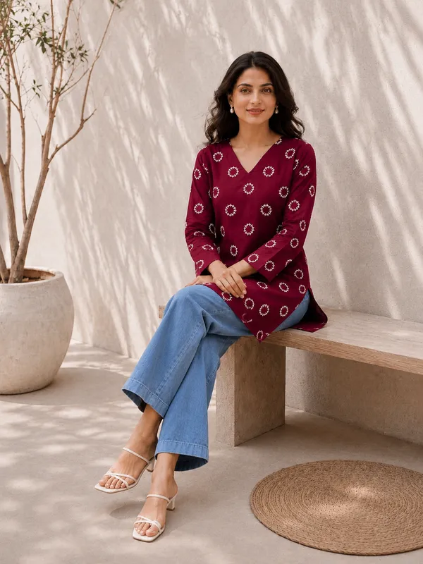 Maroon_Printed_Straight_Kurti_for_Women